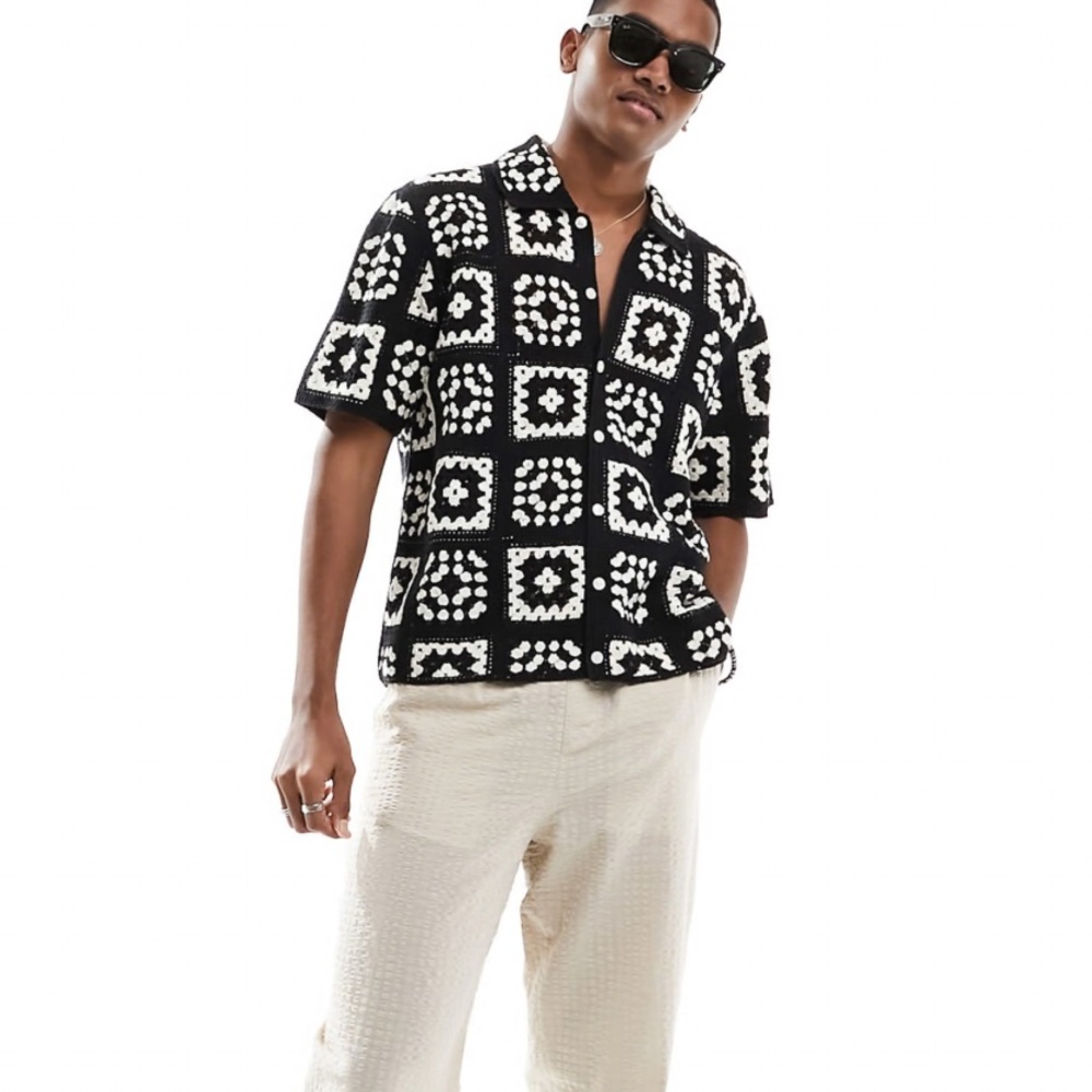 Abercrombie & Fitch Black and White Crochet Button-Up Polo - Picture 2 of 9
